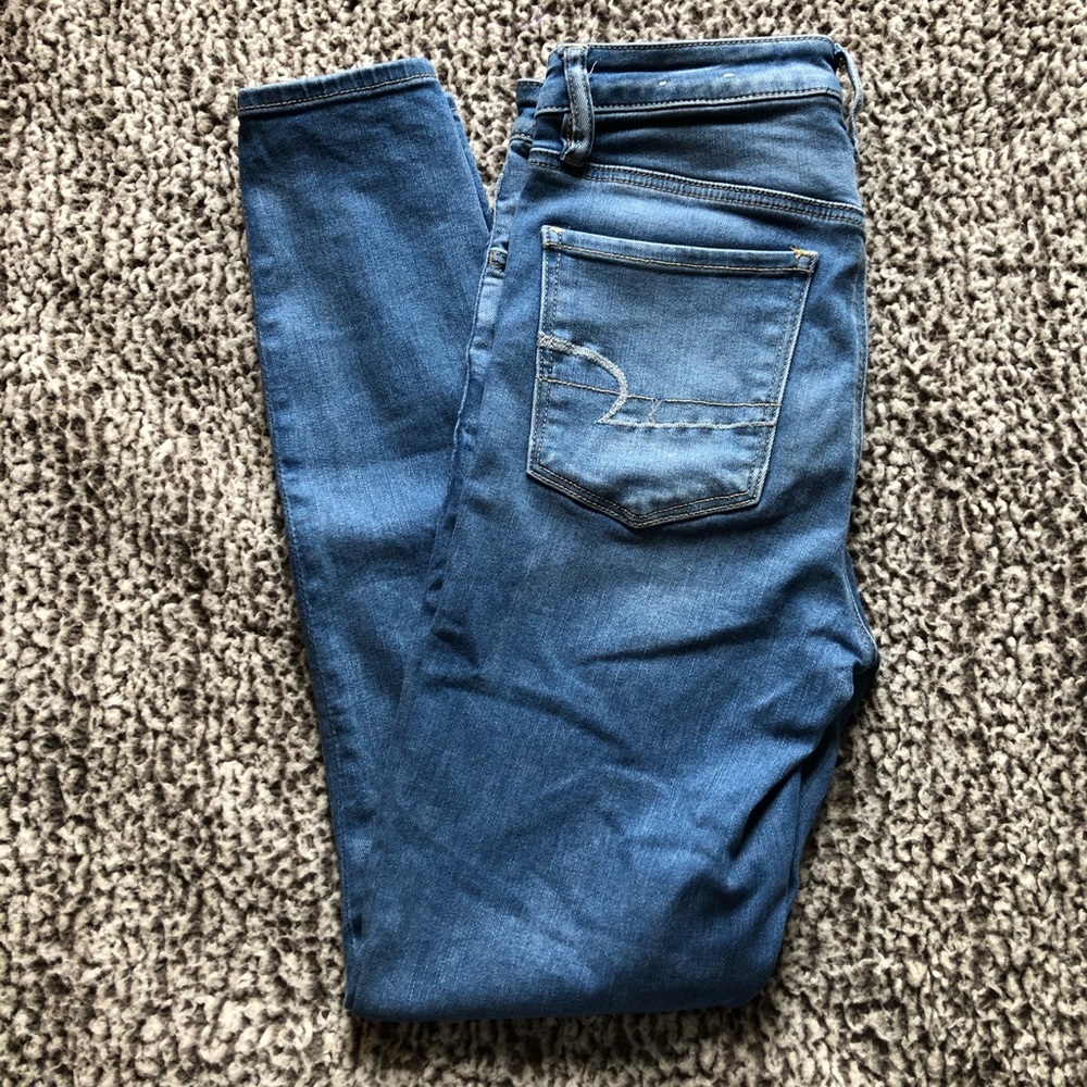 AE Denim High-Waisted Jeans
